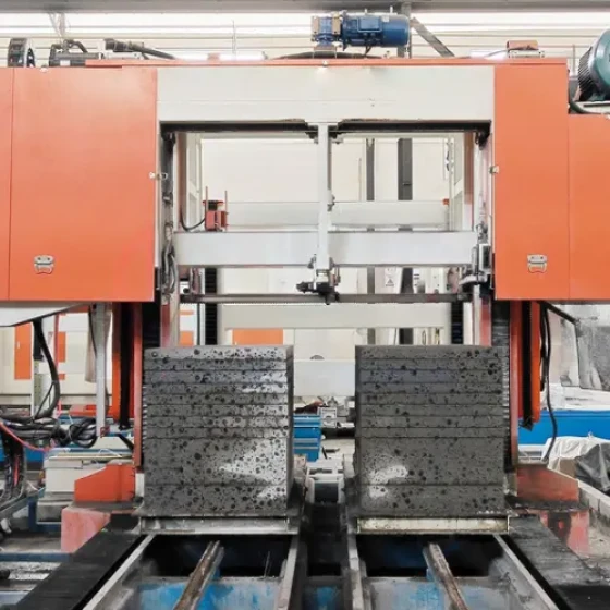 Режущий станок для керамзитобетонных стеновых панелей